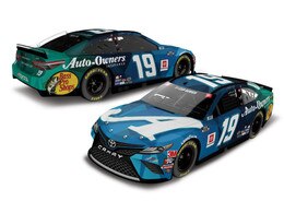 MARTIN TRUEX JR 2020 AUTO OWNERS INSURANCE/SHERRY STRONG 1:24 ELITE DIECAST