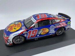 MARTIN TRUEX JR. 2022 BASS PRO SHOPS SALUTES 1:24 ELITE DIECAST