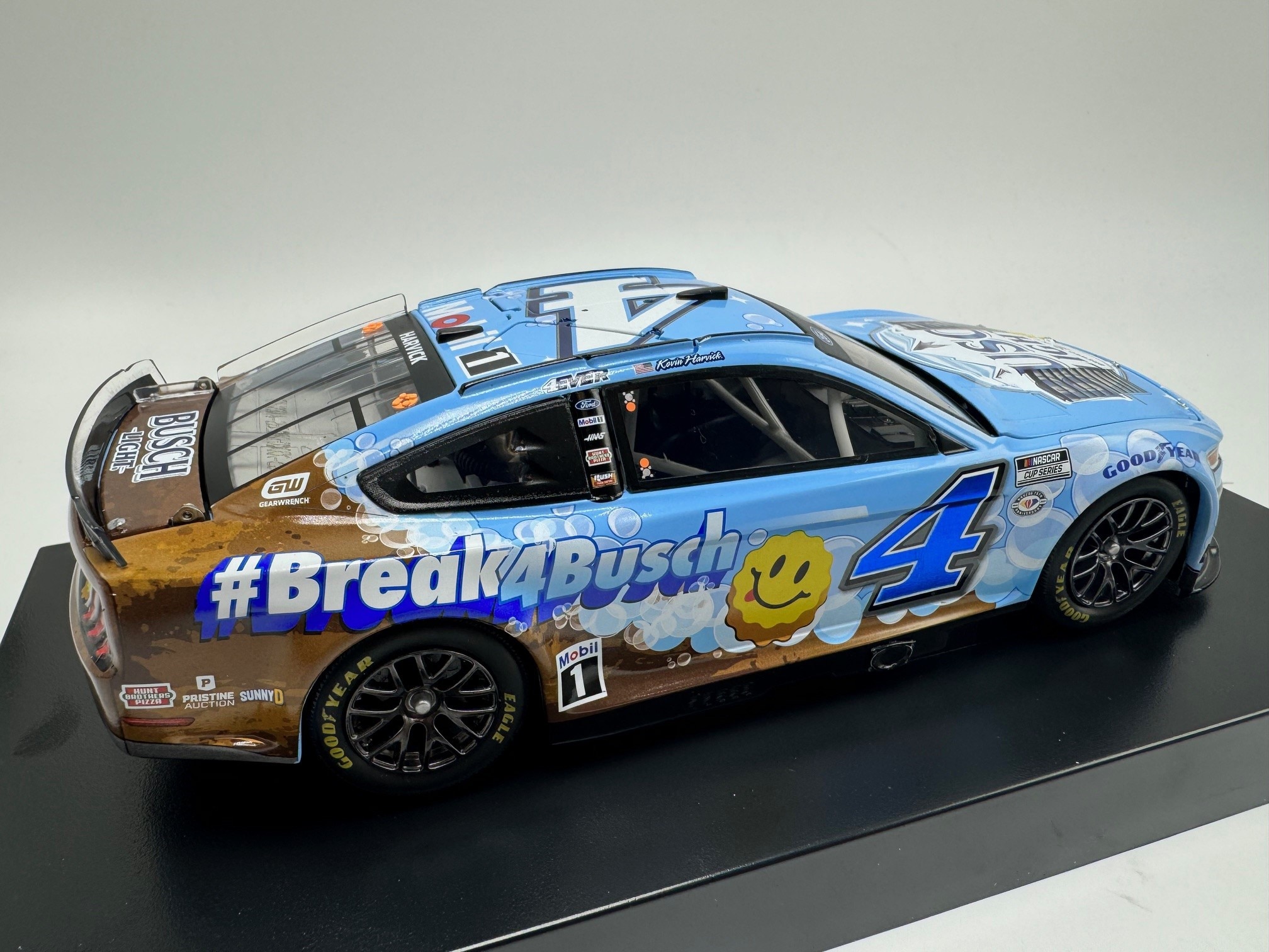KEVIN HARVICK 2023 BUSCH LIGHT #BREAK4BUSCH DIRT 1:24 ELITE DIECAST