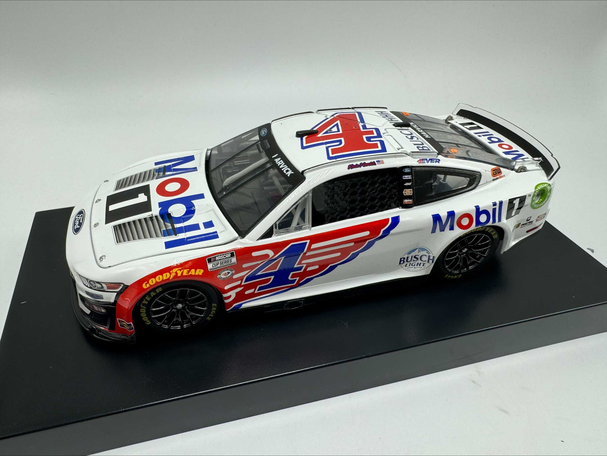 KEVIN HARVICK 2023 MOBIL 1 WINGS 1:24 ELITE DIECAST