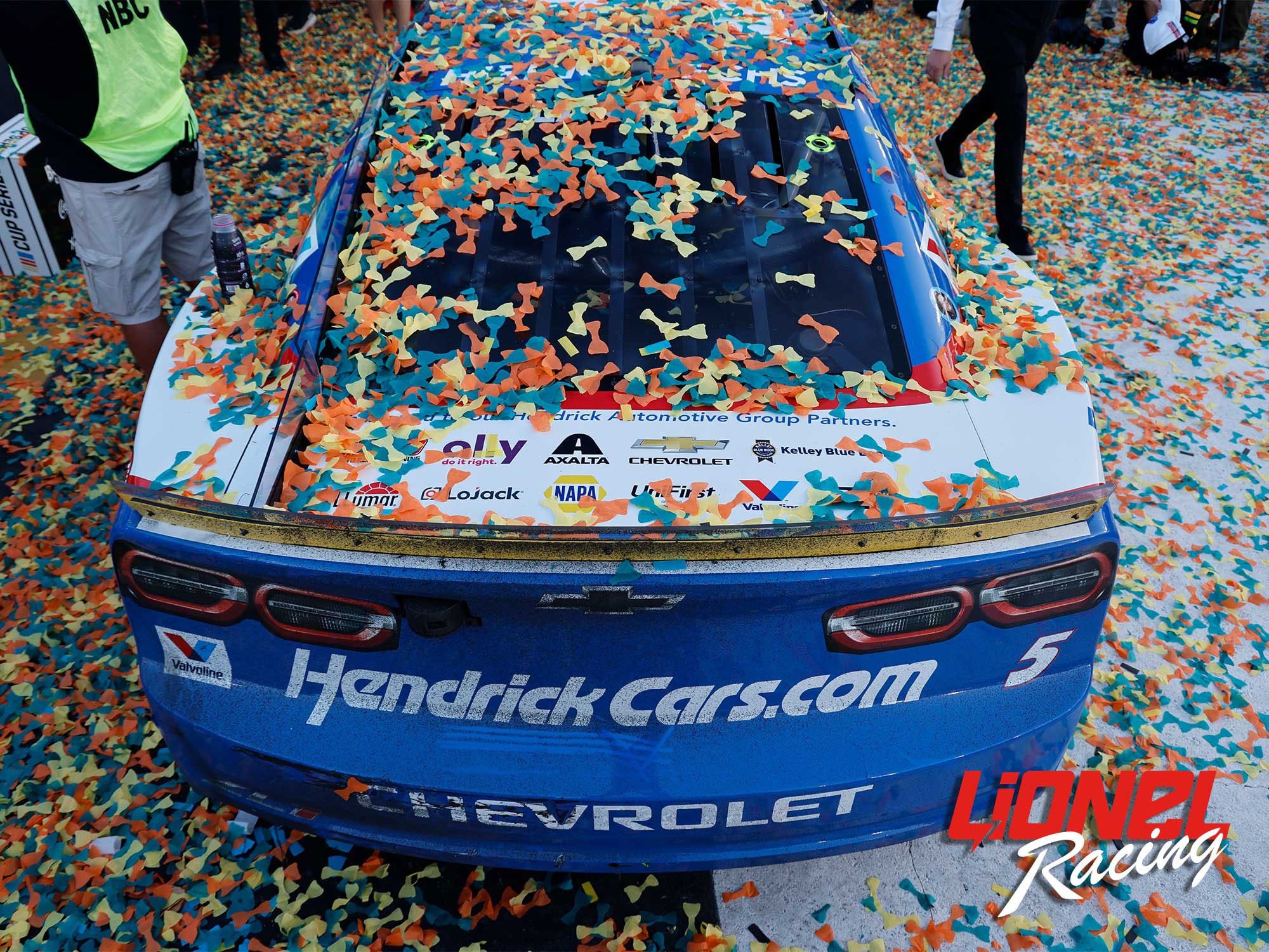 KYLE LARSON 2025 HENDRICKCARS.COM PHOENIX RACED VERSION 1:24 FLASHCOAT COLOR ELITE DIECAST