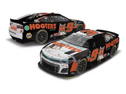 CHASE ELLIOTT 2023 HOOTERS CHICAGO RACED VERSION 1:24 COLOR CHROME ELITE DIECAST