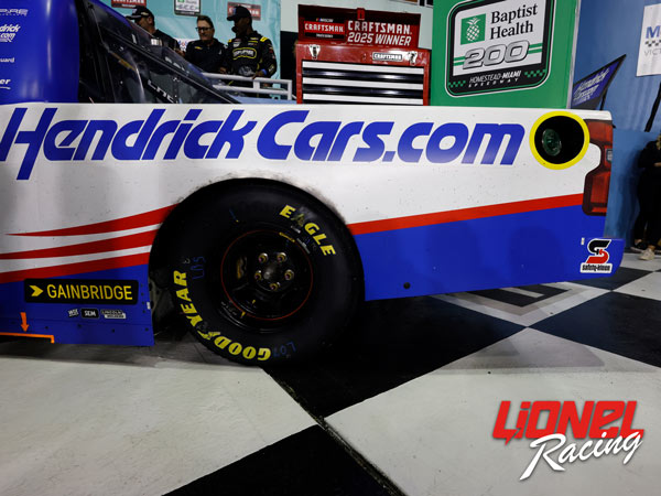 KYLE LARSON 2025 HENDRICKCARS.COM HOMESTEAD RACED WIN 1:24 COLOR CHROME ARC DIECAST