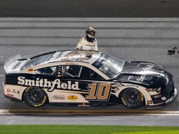 ARIC ALMIROLA 2023 SMITHFIELD DUEL 2 RACED WIN 1:64 ARC DIECAST