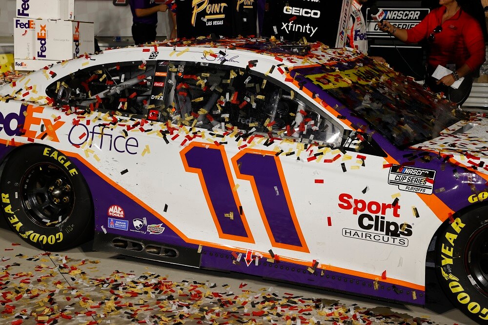 Denny Hamlin rides hot streak in Las Vegas, holds off Chase Elliott to win  NASCAR playoff race - The Boston Globe