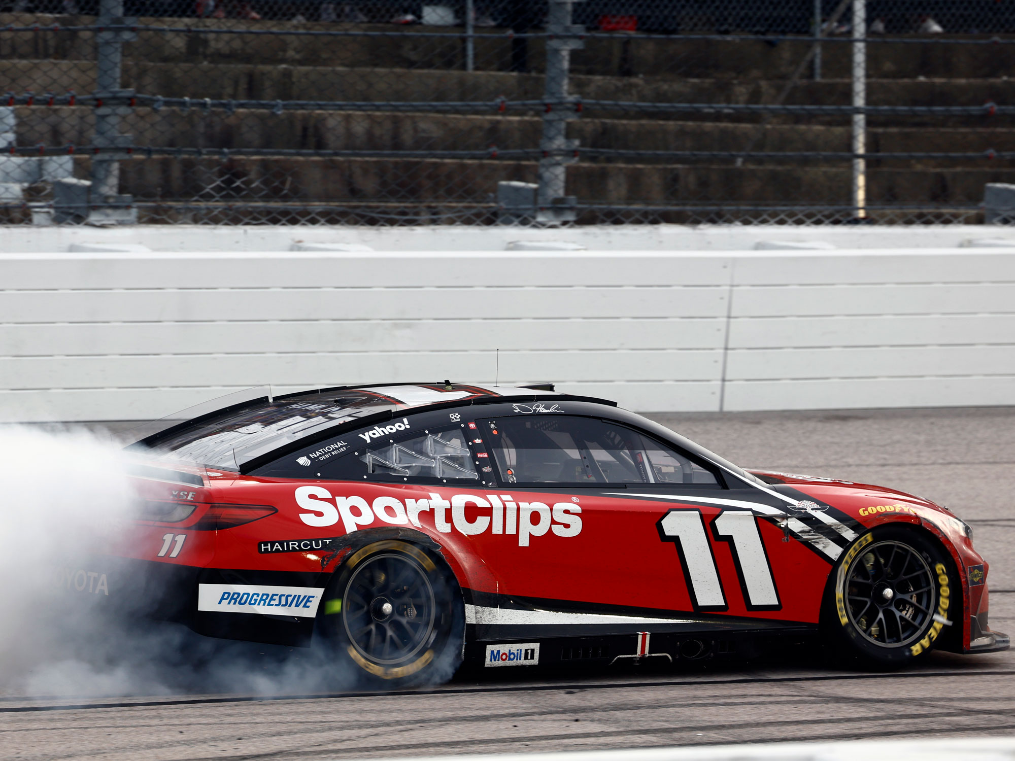 DENNY HAMLIN 2025 SPORT CLIPS DARLINGTON RACED WIN 1:24 COLOR CHROME ARC DIECAST