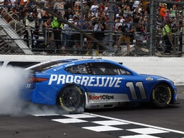 DENNY HAMLIN 2025 PROGRESSIVE MARTINSVILLE RACED WIN 1:24 ELITE PREMIER DIECAST