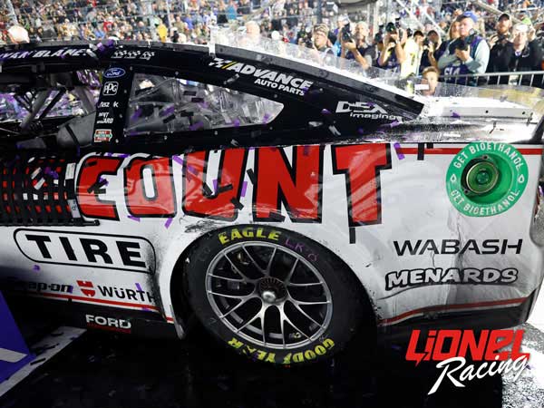 RYAN BLANEY 2024 DISCOUNT TIRE MARTINSVILLE RACED WIN 1:24 ELITE DIECAST