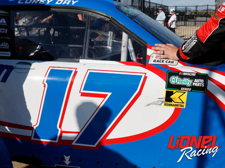 COREY DAY 2026 HENDRICKCARS.COM TALLADEGA RACED WIN 1:24 COLOR