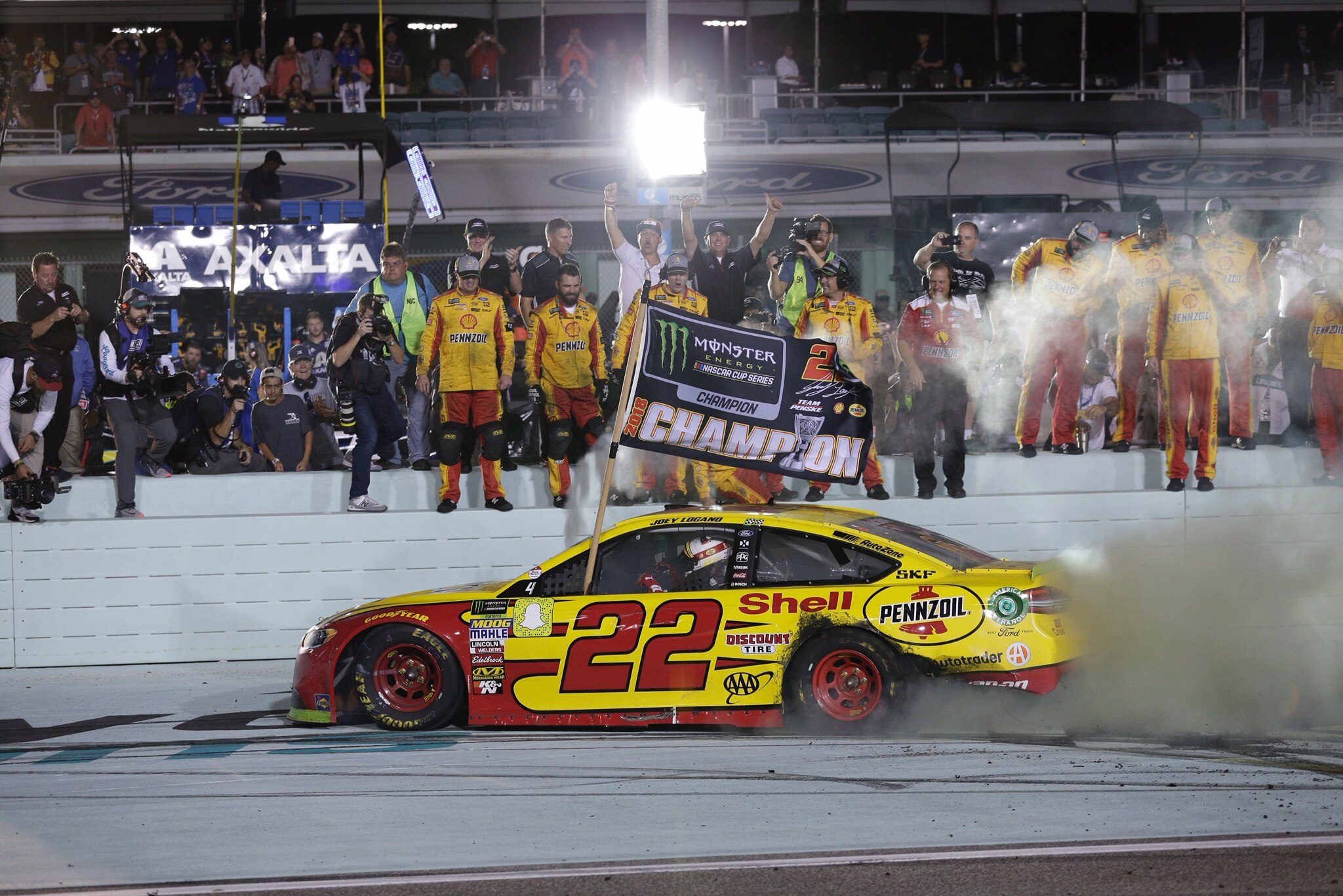 joey logano martinsville win diecast