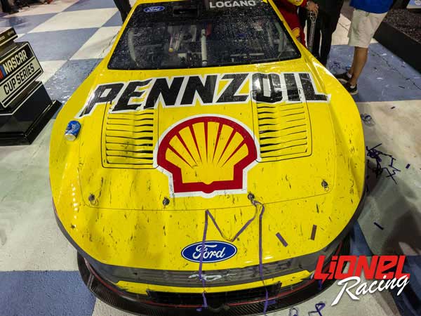 JOEY LOGANO 2024 PENNZOIL NASHVILLE RACED WIN 1:24 ELITE DIECAST