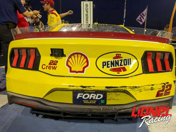 JOEY LOGANO 2024 PENNZOIL NASHVILLE RACED WIN 1:24 ELITE DIECAST