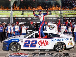 JOEY LOGANO 2025 AAA INSURANCE TEXAS WIN 1:24 COLOR CHROME ARC DIECAST
