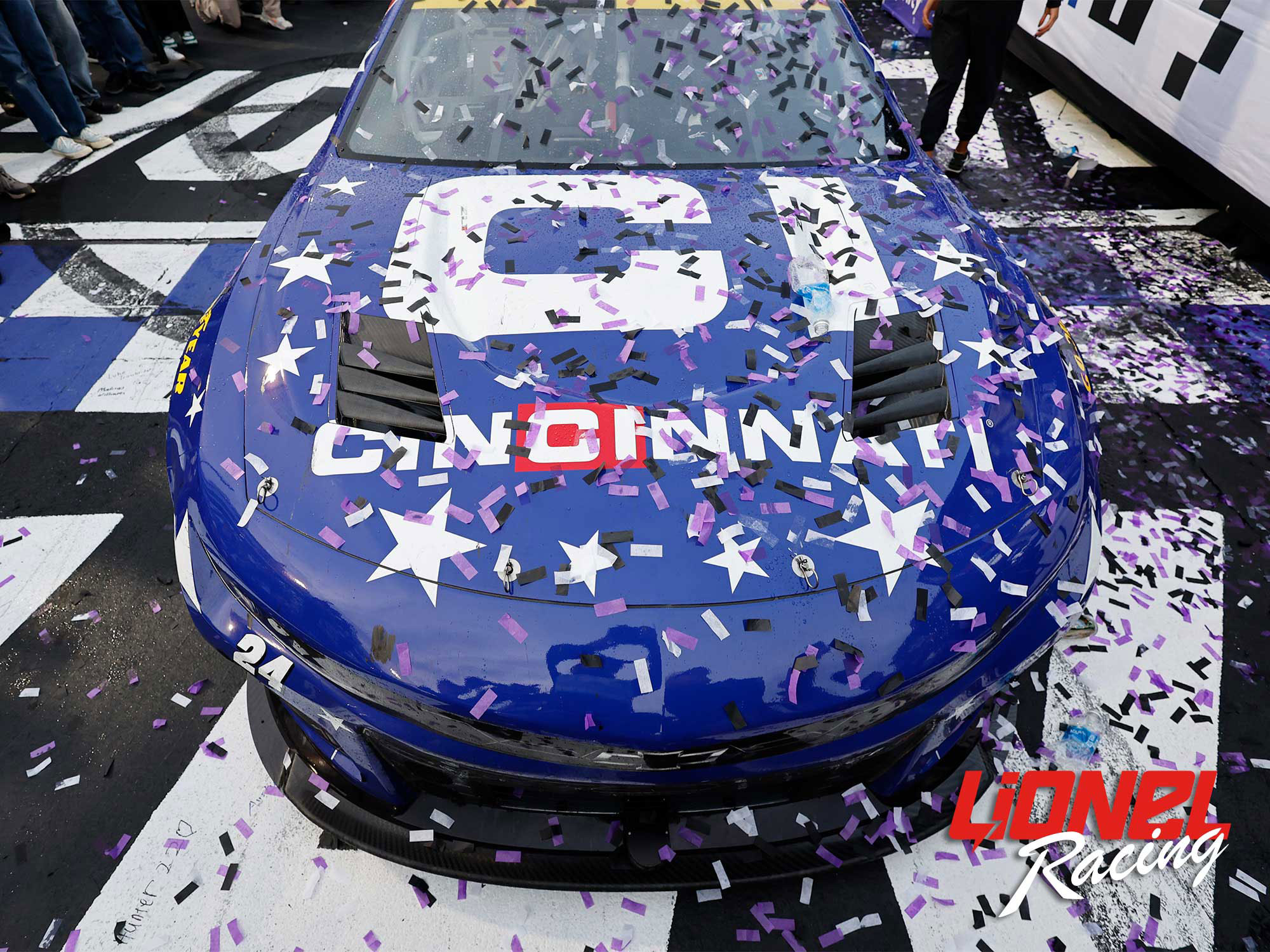 WILLIAM BYRON 2025 CINCINNATI MARTINSVILLE RACED WIN 1:64 ARC DIECAST