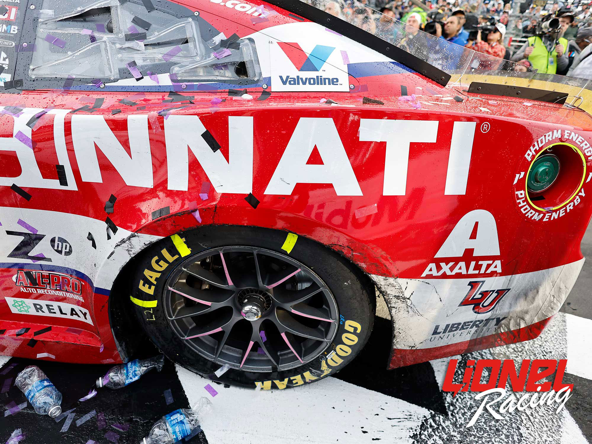 WILLIAM BYRON 2025 CINCINNATI MARTINSVILLE RACED WIN 1:64 ARC DIECAST