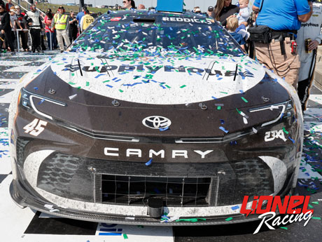 TYLER REDDICK 2026 SUPPLY HOUSE KANSAS RACED WIN 1:24 COLOR CHROME