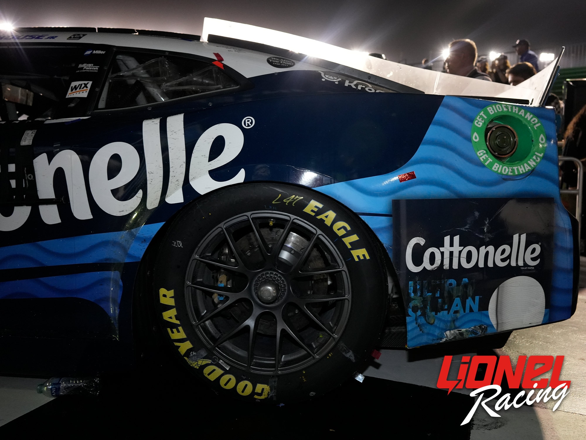 RICKY STENHOUSE JR 2023 KROGER/COTTONELLE DAYTONA RACED WIN 1:24 DUAL AUTOGRAPHED ELITE