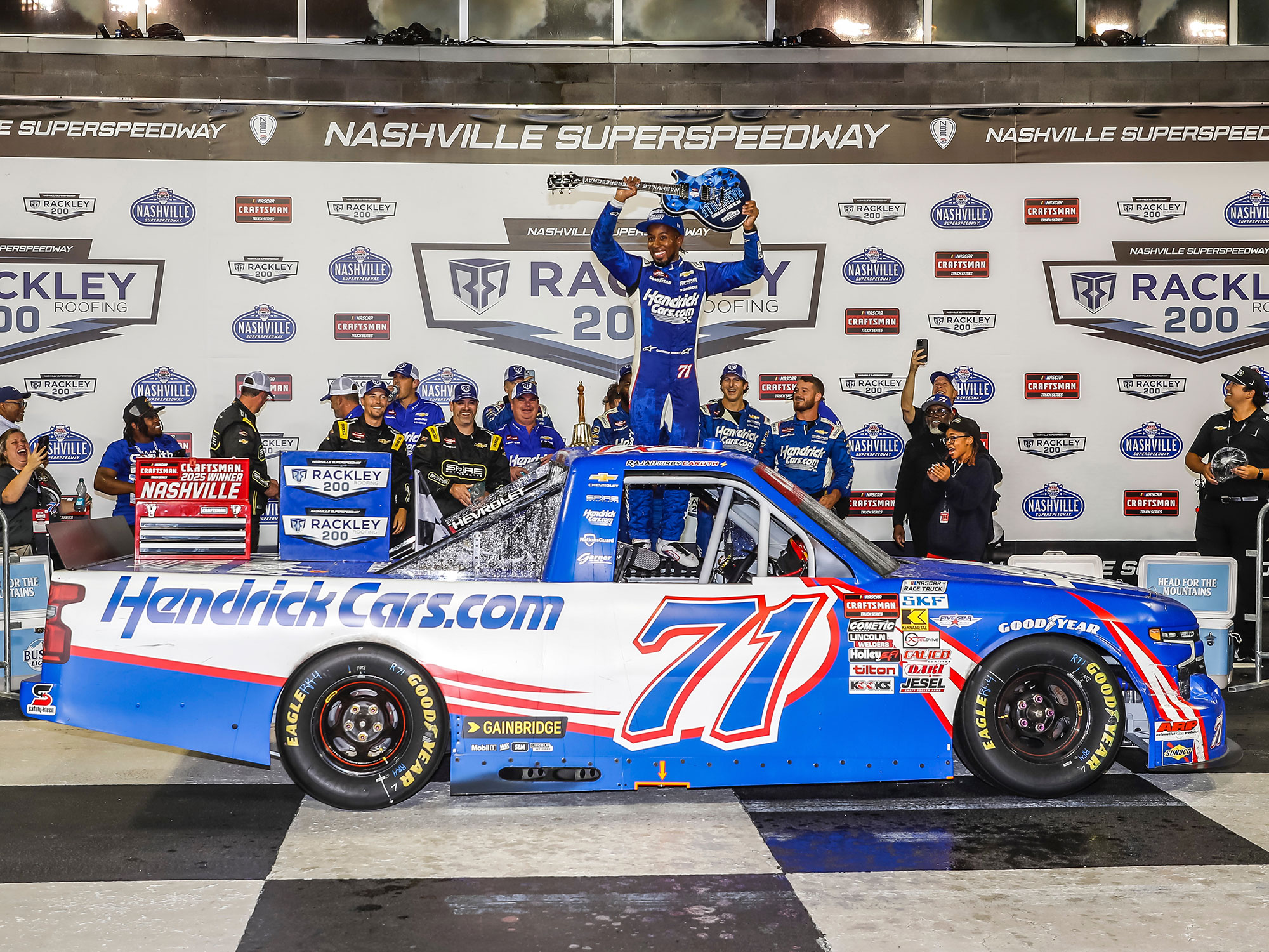 RAJAH CARUTH 2025 HENDRICKCARS.COM NASHVILLE RACED WIN 1:64 ARC DIECAST