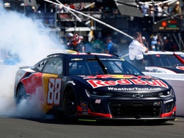 SHANE VAN GISBERGEN 2025 RED BULL SONOMA RACED WIN 1:24 DUAL AUTOGRAPHED ELITE DIECAST