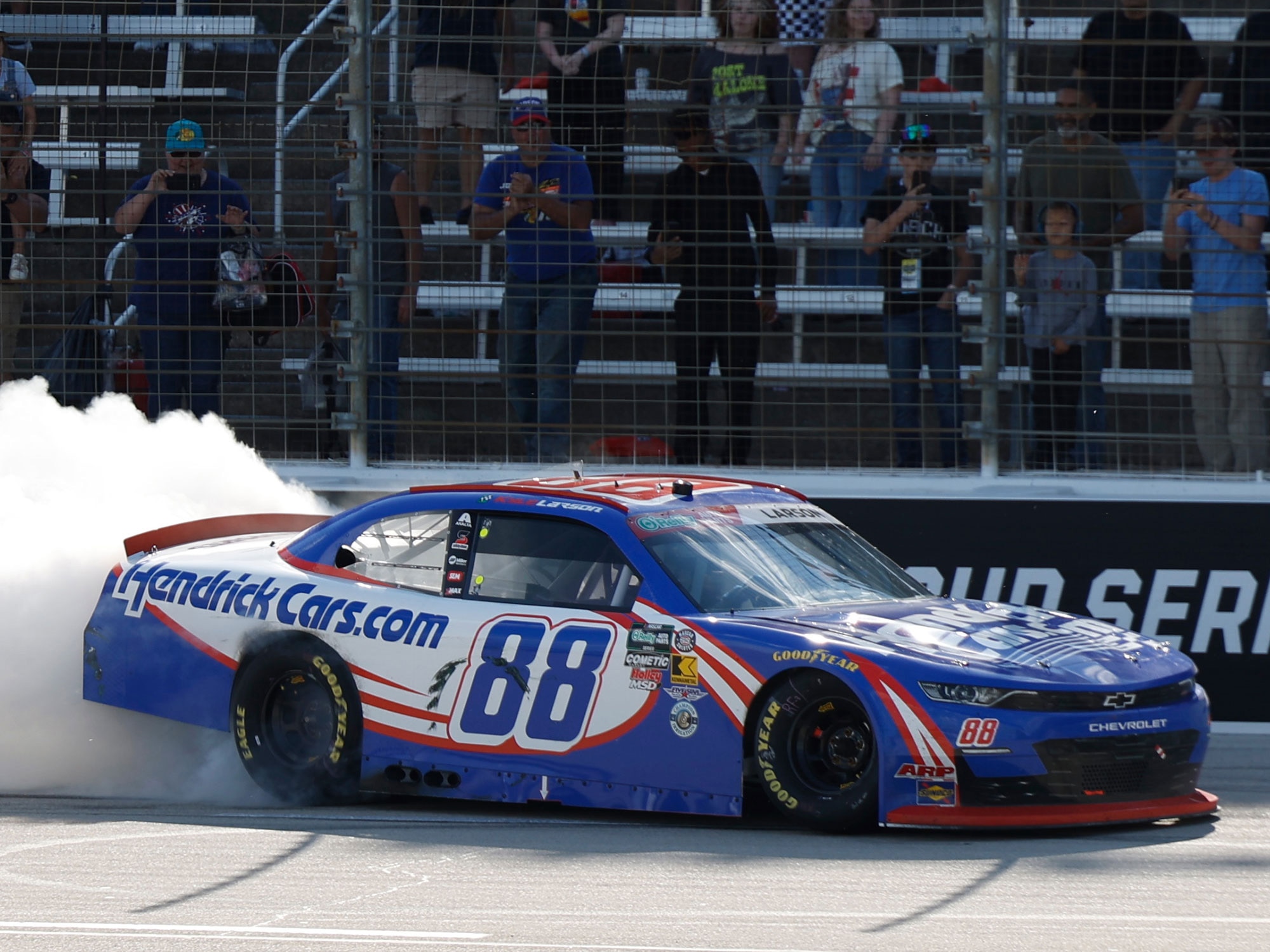 カーズ マテル race to win KYLE LARSON 2026 HENDRICKCARS.COM TEXAS RACED WIN 1:64 ARC DIECAST