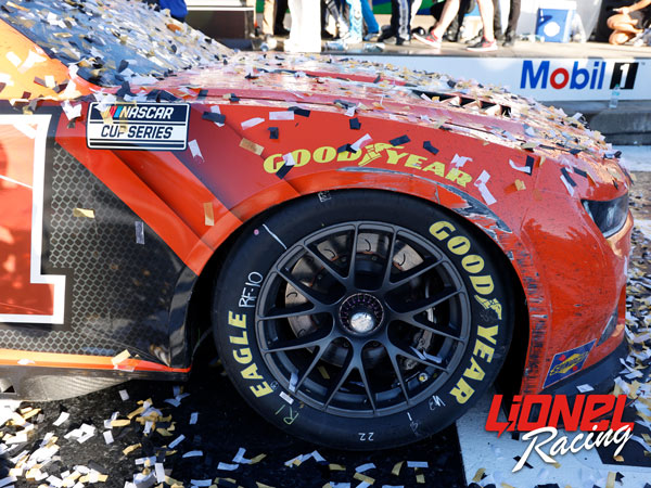 ROSS CHASTAIN 2024 KUBOTA KANSAS RACED WIN 1:24 DUAL AUTOGRAPHED ELITE DIECAST