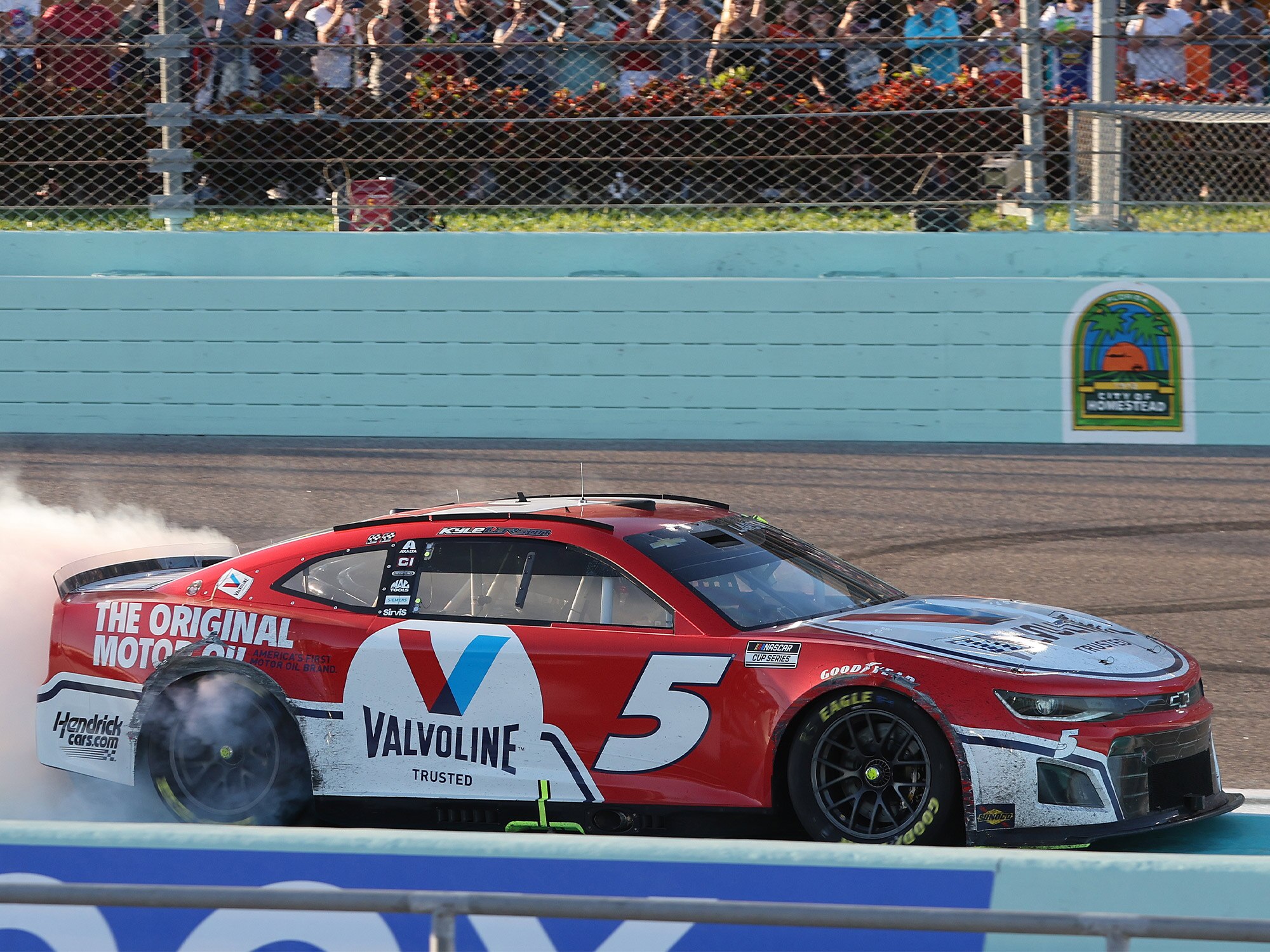 KYLE LARSON 2022 VALVOLINE HOMESTEAD RACED WIN 1:64 ARC DIECAST