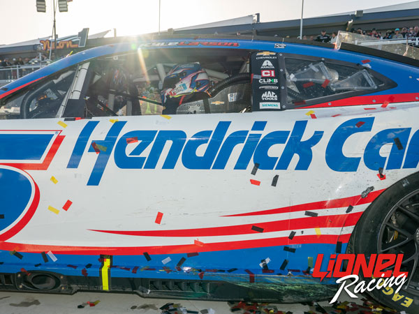 KYLE LARSON 2024 HENDRICKCARS.COM LAS VEGAS RACED WIN 1:24 ELITE DIECAST