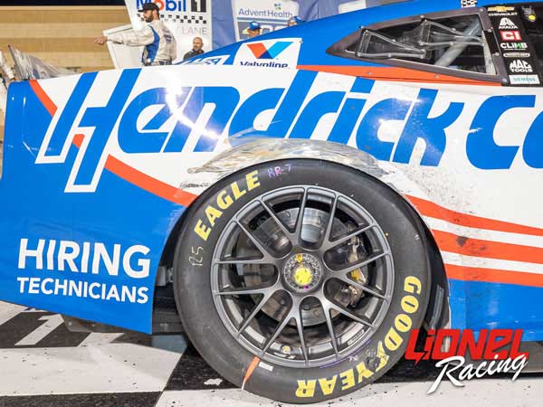 KYLE LARSON 2024 HENDRICKCARS.COM KANSAS RACED WIN 1:24 ELITE DIECAST