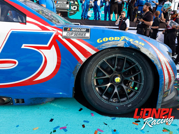 KYLE LARSON 2025 HENDRICKCARS.COM HOMESTEAD RACED WIN 1:24 ARC DIECAST
