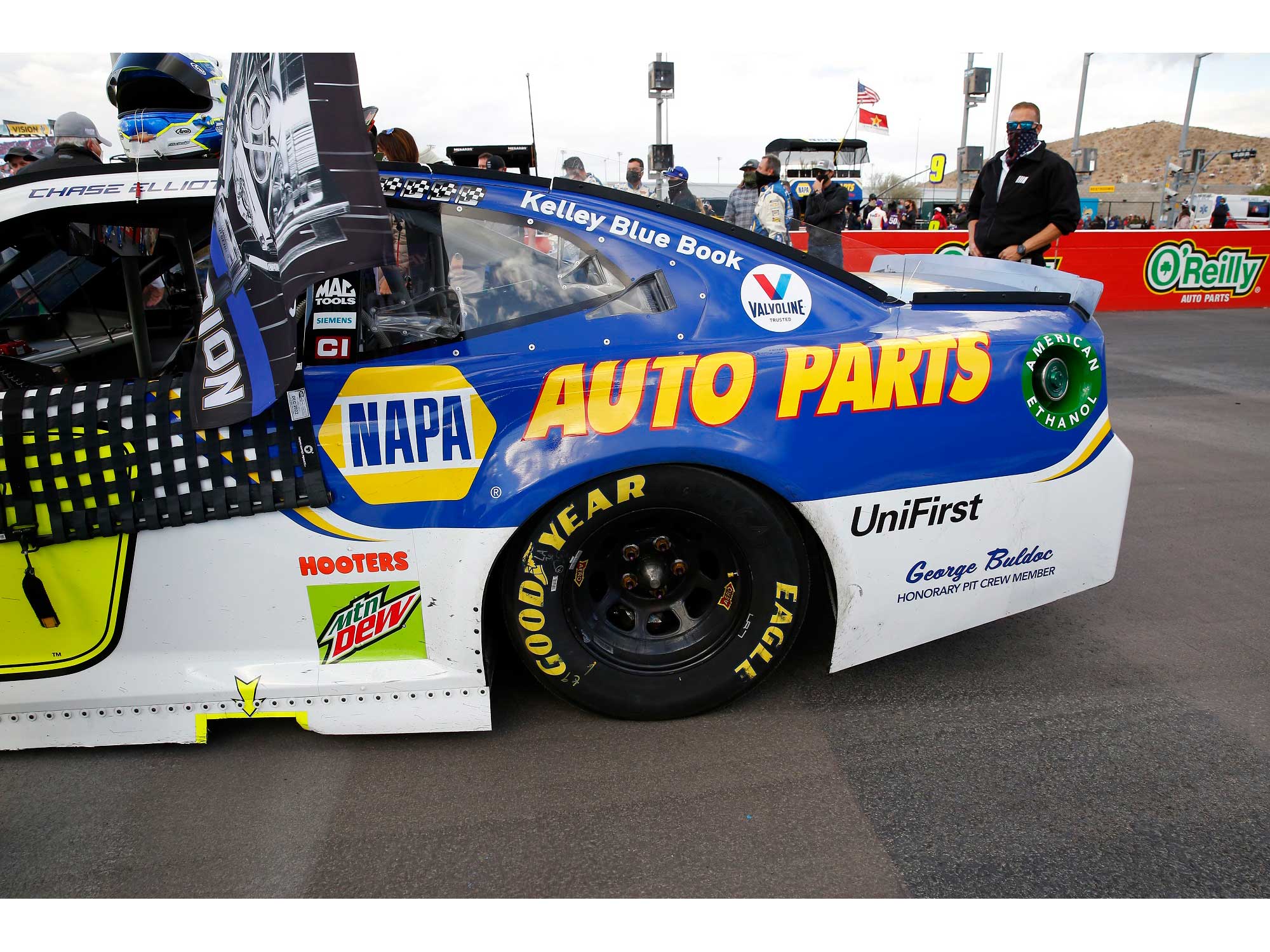 Chase Elliott 2020 NAPA Martinsville Playoff Race Win Elite 1:24 Nascar Diecast 