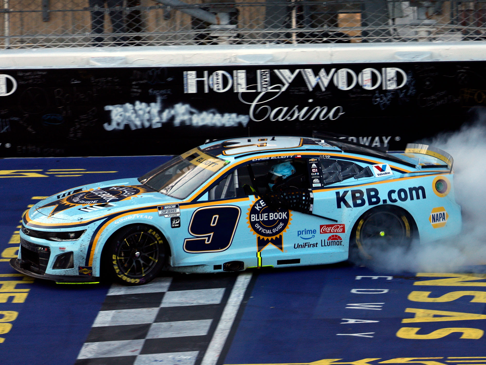 CHASE ELLIOTT 2025 KELLEY BLUE BOOK KANSAS RACED WIN 1:24 ELITE DIECAST